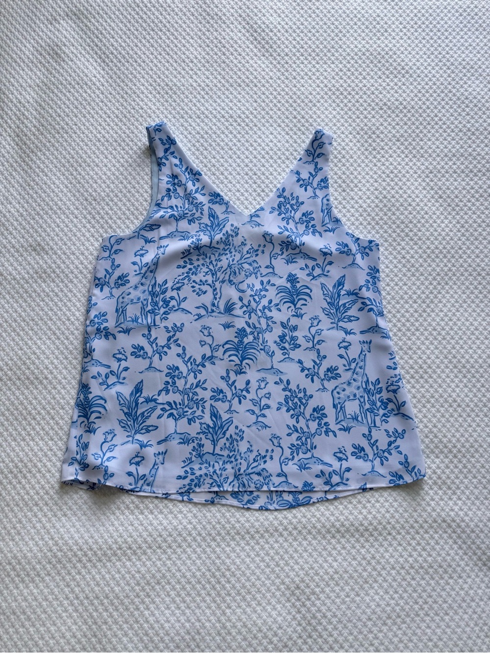 NWT Lilly Pulitzer Florin Straight Hem Shirt Top, Resort White Tall Tales | XS - Picture 6 of 8